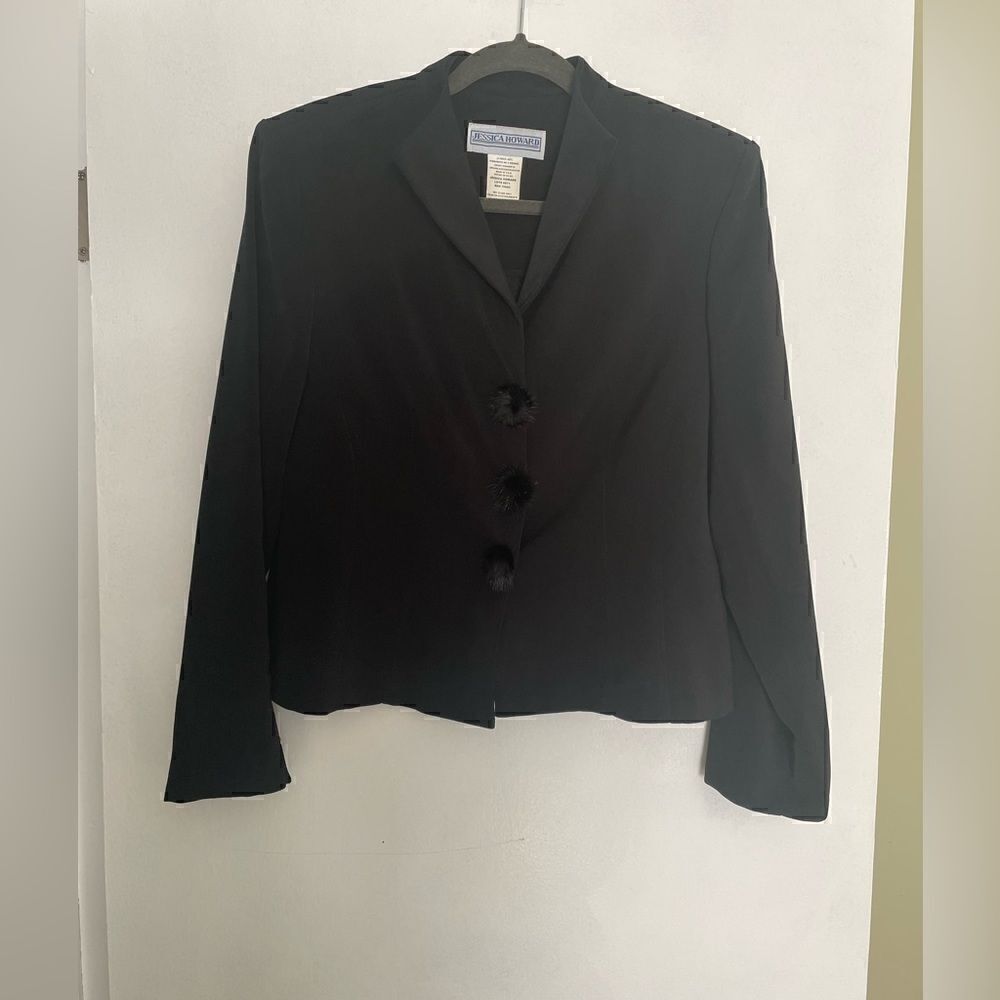 Free with purchase 🛍️Vintage “Jessica Howard “black jacket